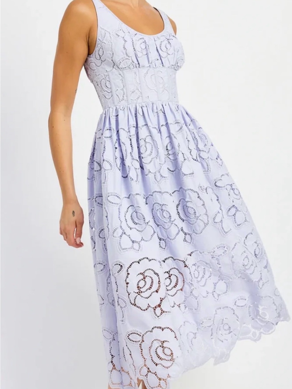 En Saison Brynlee Sleeveless Lace Midi Dress